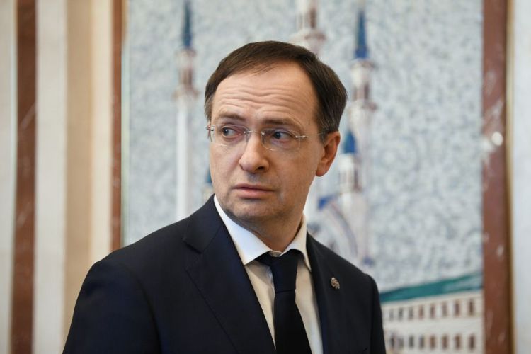 Medinski: süni intellekt yazıçılar üçün təhlükədir