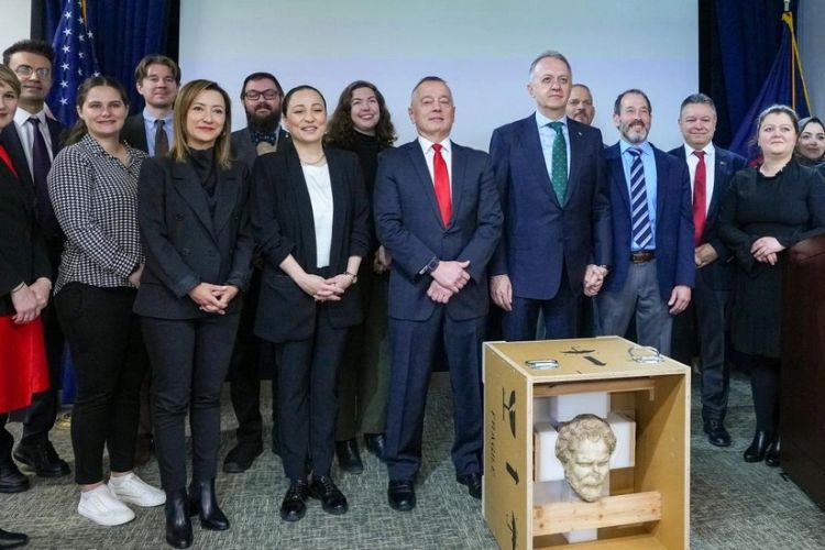 ABŞ 41 tarixi əsəri Türkiyəyə geri qaytarıb - FOTO