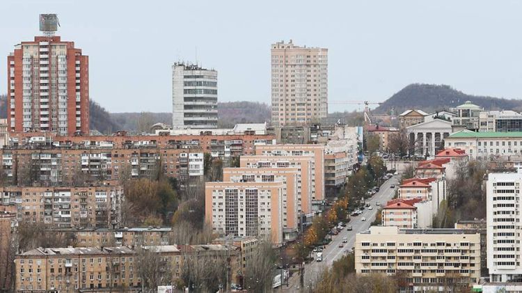 Putin Donbası Rusiyanın "tarixi ərazisi" adlandırır - VİDEO