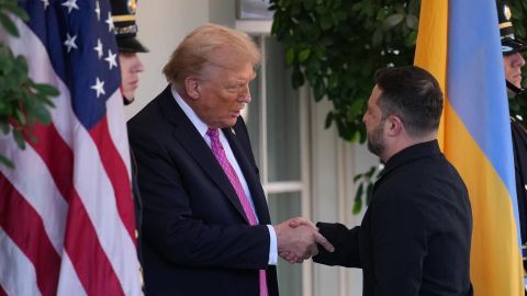 Tramp "məğlubiyyətin qaçılmaz olduğunu" vurğulayaraq Ukraynanı sülhə doğru itələyir- "The Wall Street Journal"