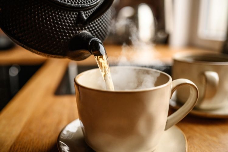 Həkim isti içkilərin və yeməyin ölümcül təhlükəsini açıqladı