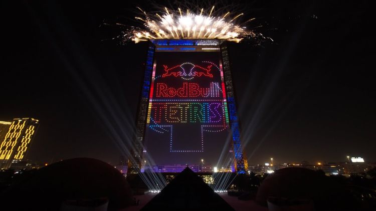 Dubayda 2800 drondan ibarət "Tetris" ekranı quraşdırıldı - VİDEO