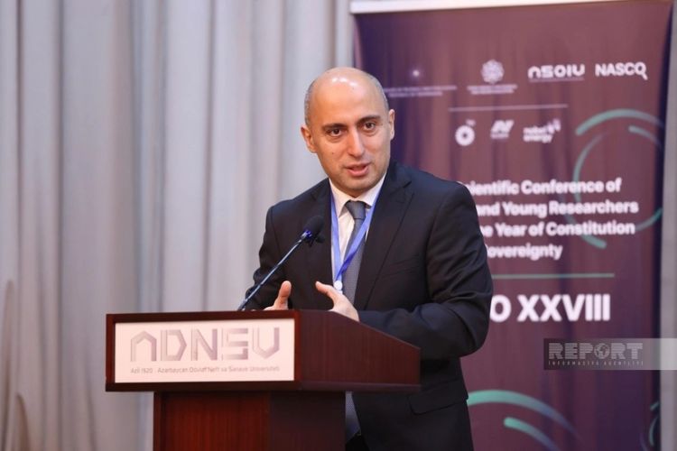 "Bu şəxslər özünə alim deməyə utanmalıdır" - Emin Əmrullayev