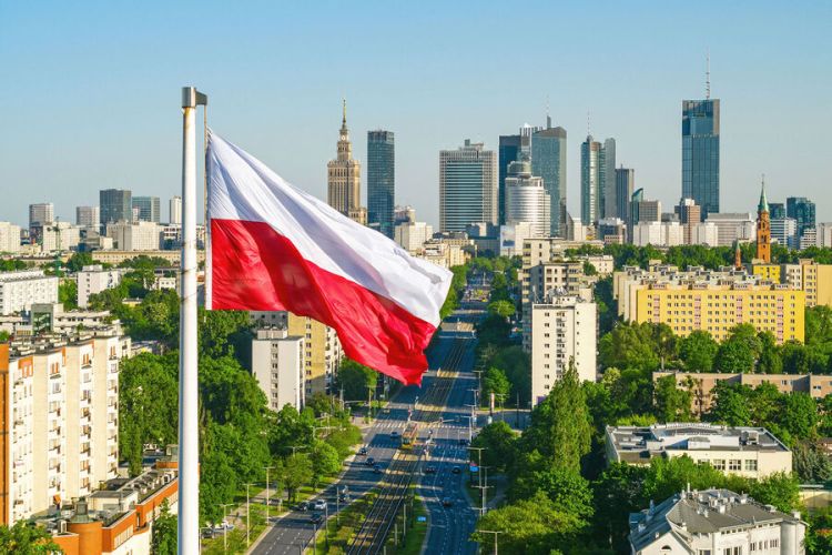 Polşa Rusiya və Belarusla sərhədini minalamaq istəyir