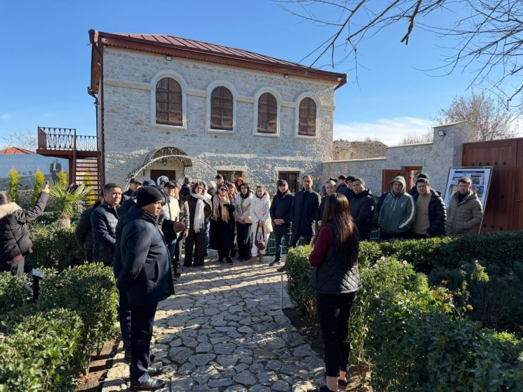 Özbəkistan nümayəndə heyəti Şuşa şəhəri ilə tanış olub