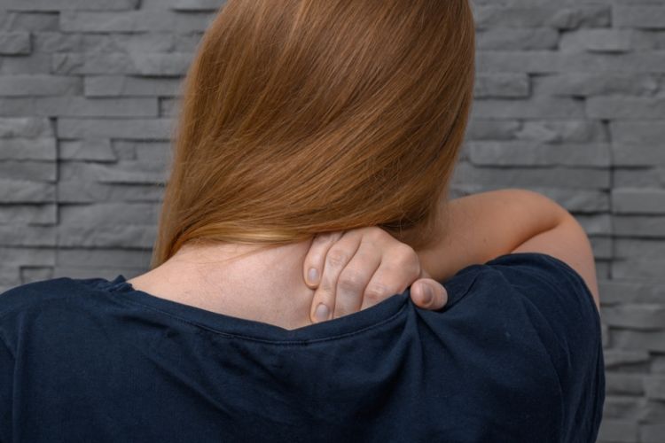 Daim boynu ağrıyanalara xəbərdarlıq:  ürək və beyin təhlükədədir