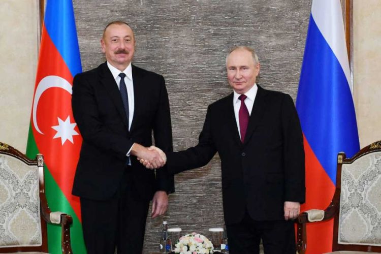 Vladimir Putin İlham Əliyevi təbrik etdi