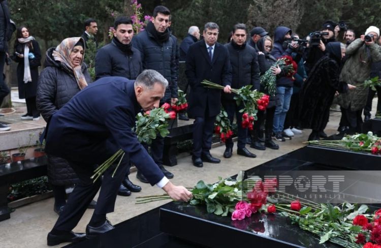 AZAL təyyarəsinin qəzaya uğramasının ildönümü ilə bağlı məzarlar ziyarət edilib