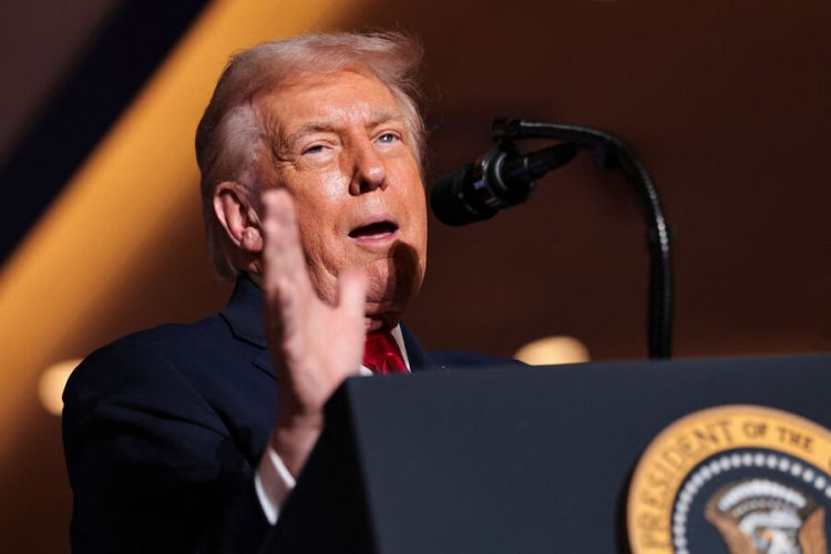 Tramp ölkəsində "axsaq ördək" adlandırıldı