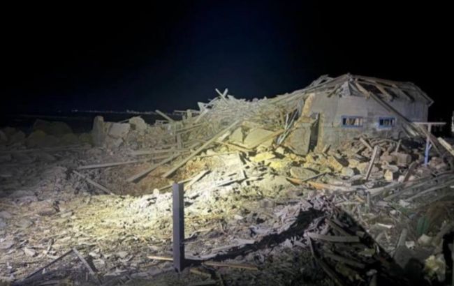 Rusiya Zaporojye yaxınlığındakı fərdi evləri bombaladı - Xəsarət alanlar var