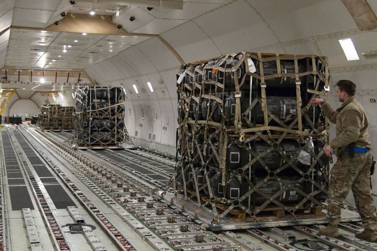 Böyük Britaniya son 40 ilin ən böyük silah ixracını başa vurub