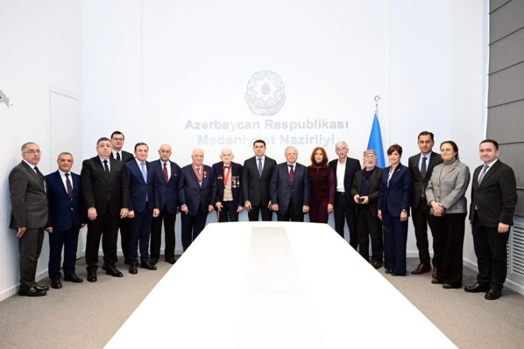 Mədəniyyət xadimlərinə dövlət təltifləri təqdim olunub