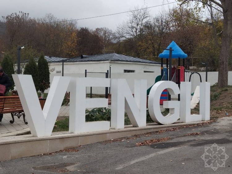 Növbəti köç karvanı Ağdərənin Vəngli kəndinə çatıb