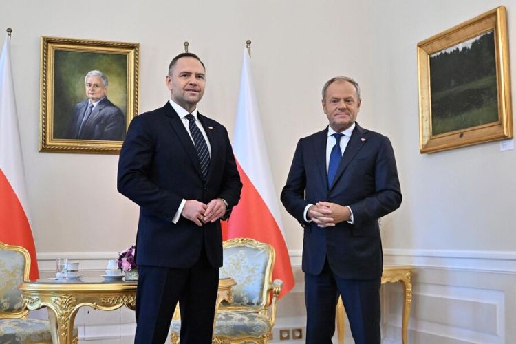 Polşa Prezidenti və Baş nazir sosial mediada mübahisə ediblər