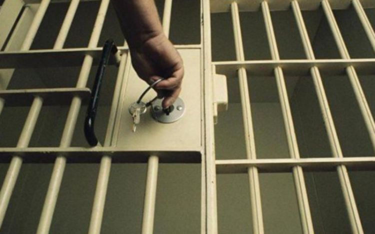 Həbsxanalara xəbərdarlıqsız daxil ola bilən şəxslərin siyahısı genişləndirilib