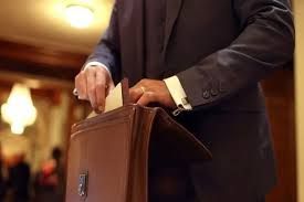 Bu gündən "Xüsusi icra məmurları haqqında" qanun  qüvvəyə minir