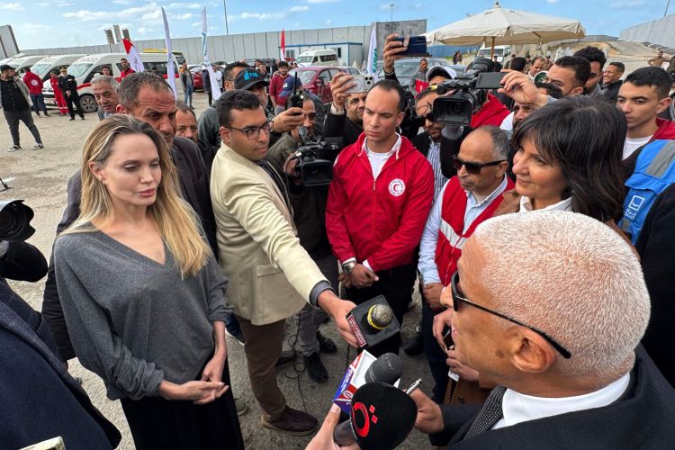 Ancelina Coli Rəhafa getdi - VİDEO