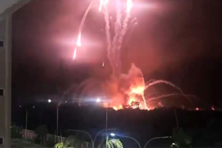 ABŞ Venesuela parlamentinin binasına zərbə endirib