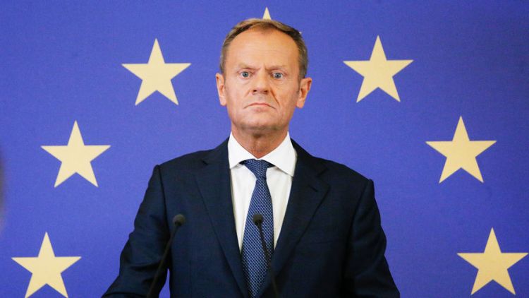 Tusk Avropa ölkələrini silahlanmağa çağırdı