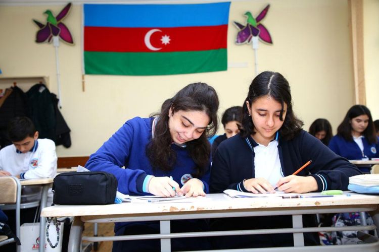 Məktəblərdə BEŞ GÜN  dərs olmayacaq