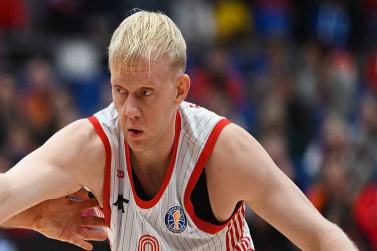 Fransada həbs olunan rusiyalı basketbolçu ölkəsinə qaytarılıb