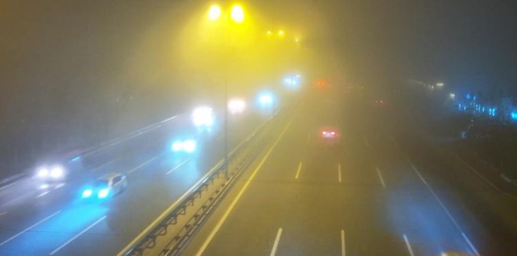 Dumanlı havaya görə Zığ dairəsi-Hava Limanı yolunda sürət həddi endirildi