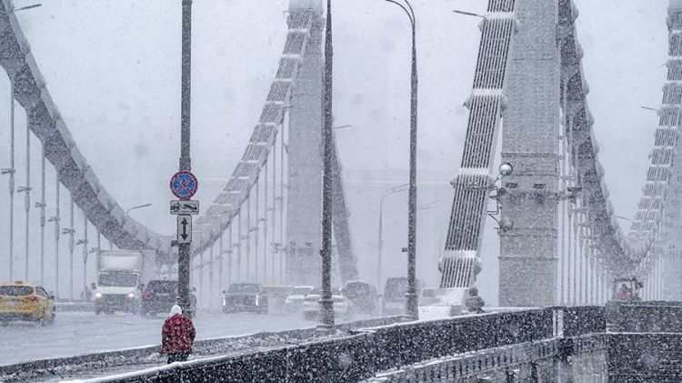 Krım körpüsündə nəqliyyatın hərəkəti müvəqqəti olaraq dayandırılıb