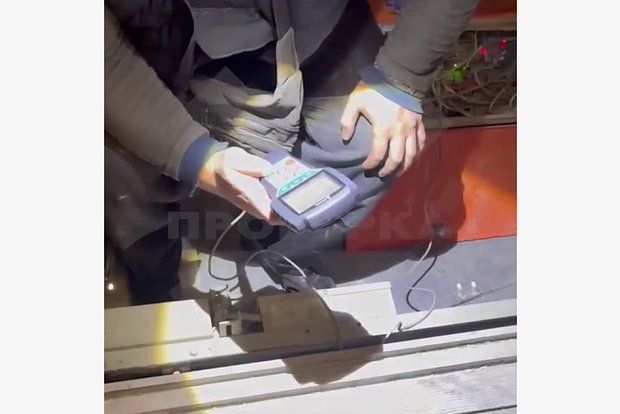 Rusiyada binada içərisində adamlar olan lift çökdü