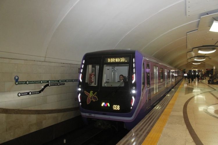 Bakı metrosunda iş saatı bir günlük uzadılacaq