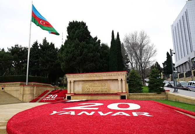 Azərbaycan xalqı 20 Yanvar şəhidlərini yad edir