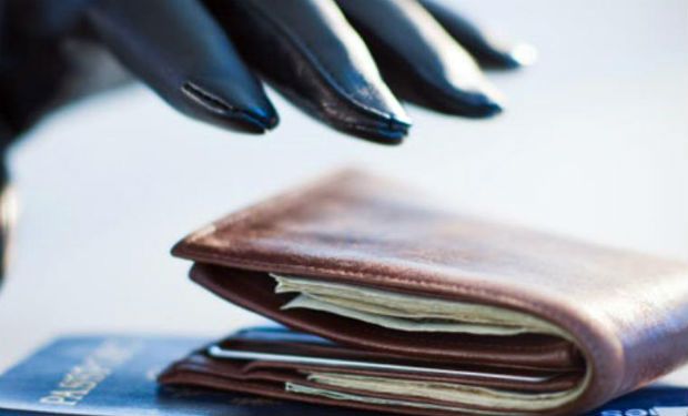 Sərnişinin pulunu oğurlayan avtobus sürücüsü saxlanılıb