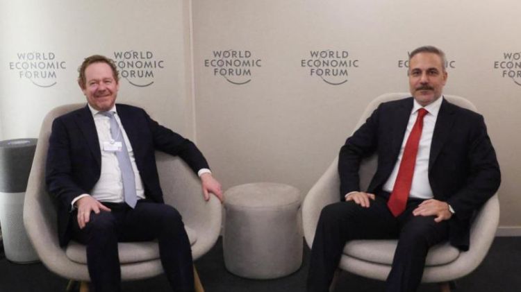 Hakan Fidan Davosda niderlandlı həmkarı ilə görüşüb