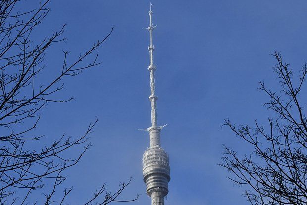Moskvadakı Ostankino qülləsi "donub"