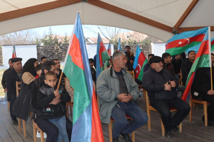 Xocalının daha iki kəndinə 100 nəfər qayıtdı -  FOTO