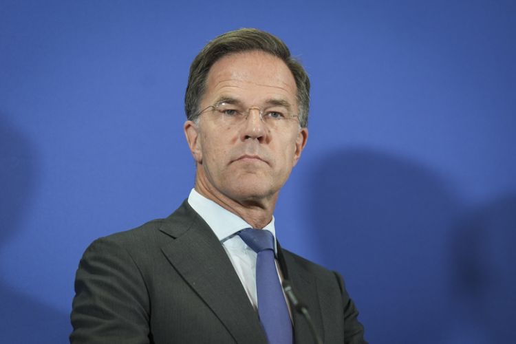 Rütte silah məsələsində ABŞ-dən asılı olduqlarını  etiraf edib