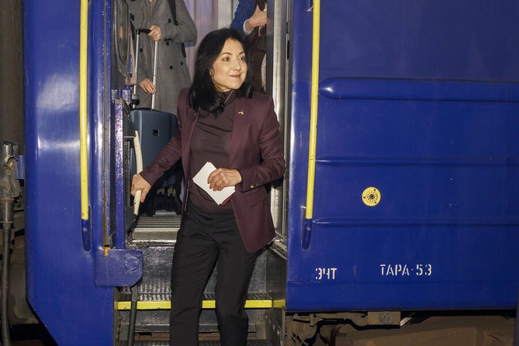 Almaniya yeni müttəfiqlərin axtarışındadır