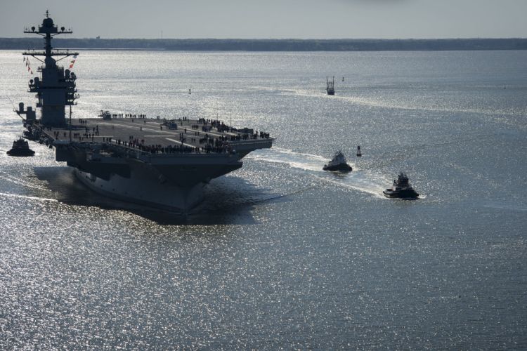 Tramp ABŞ-ın böyük hərbi qüvvələrinin İrana yaxınlaşdığını açıqlayıb