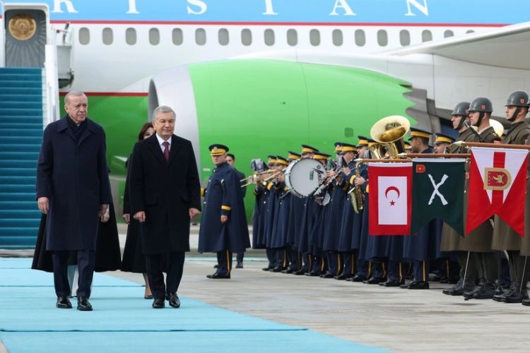 Şavkat Mirziyoyev Türkiyədə səfərdədir