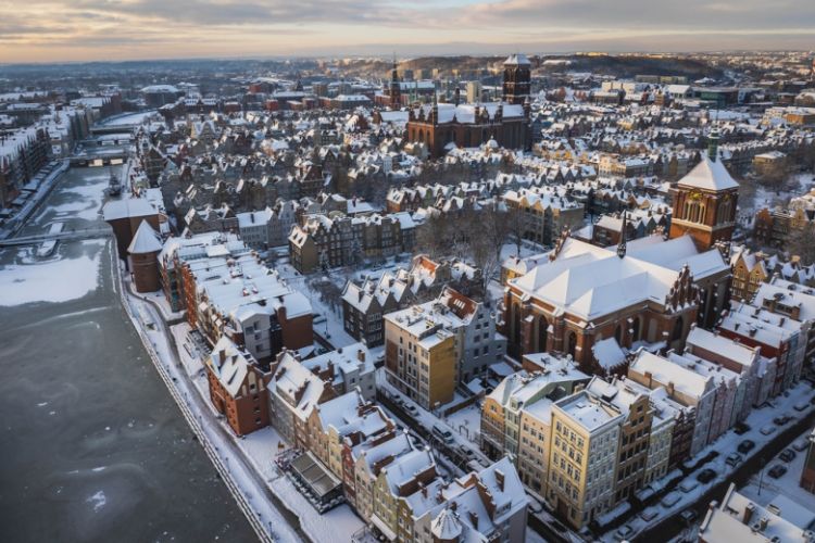 Polşada əhalinin sürətlə azalması ilə bağlı  HƏYƏCAN TƏBİLİ çalınır