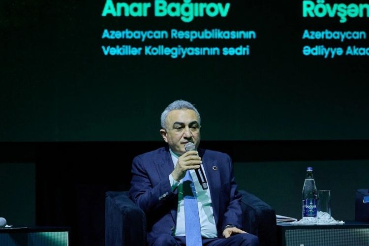 Azərbaycanda ən azı üç dil bilən vəkil tapa bilmirik - Anar Bağırov