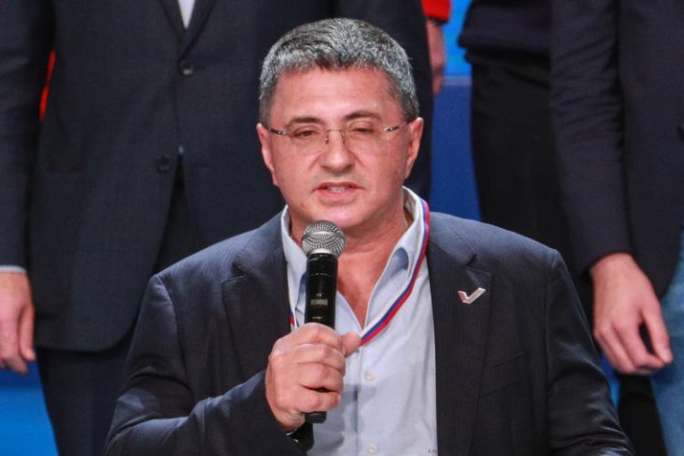 Myasnikov antibiotiklərin istifadəsi ilə bağlı həyəcan təbili çaldı