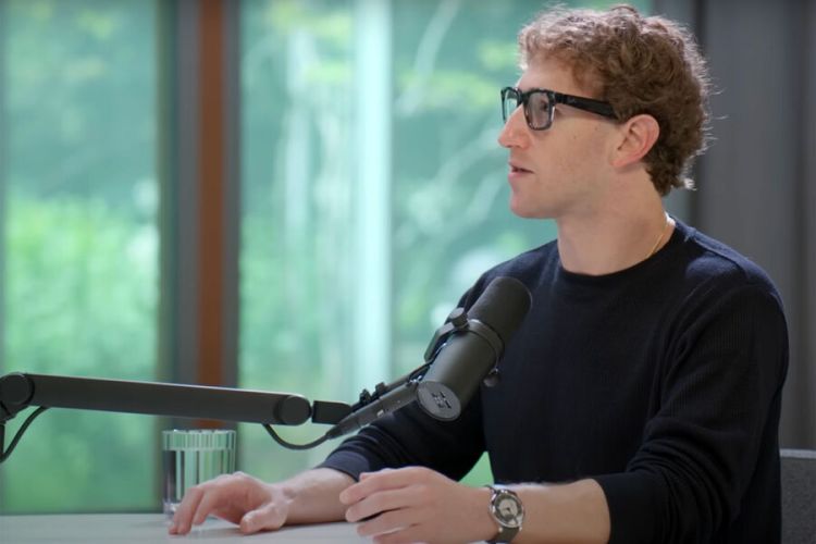 Zukerberq "milyarderlər bunkerinə" köçməyi planlaşdırır