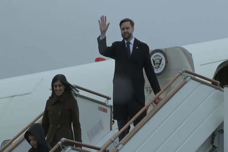 ABŞ-ın vitse-prezidenti Azərbaycana gəlib -  FOTO - YENİLƏNİB