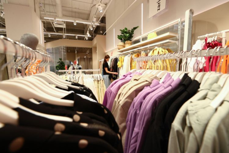 Mağazalarda geyindiyimiz paltarlardan hansı xəstəliklərə yoluxa bilərik?