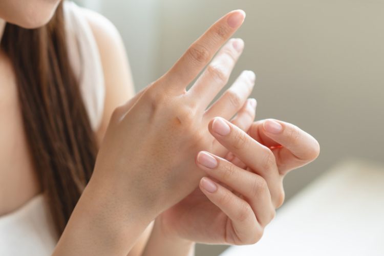 Niyə əllərimizi quruyur?