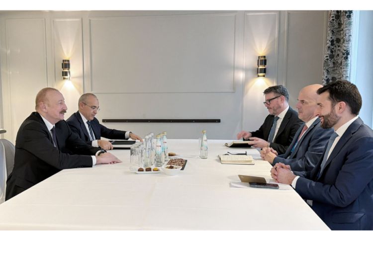 Prezident Münxendə Mayk Sisiliya ilə görüşüb