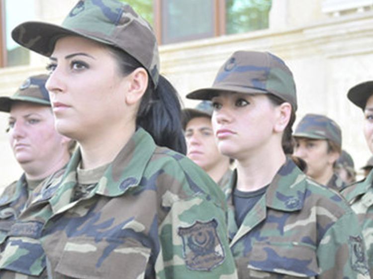 Azərbaycanda qadın hərbçilər üçün MAXE müddəti 3 ildən 6 ayadək azaldılır
