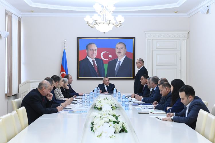İctimai Şuranın cari ildə ilk iclası keçirilib
