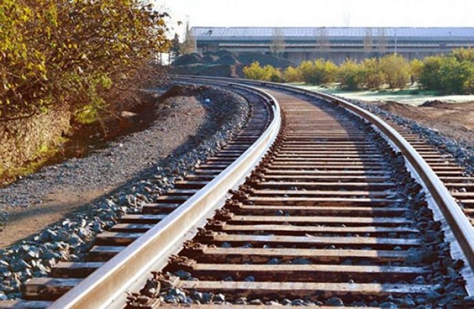 Şoyqu Ermənistanı hədələdi: dəmir yolu sisteminiz bir gecədə çökə bilər