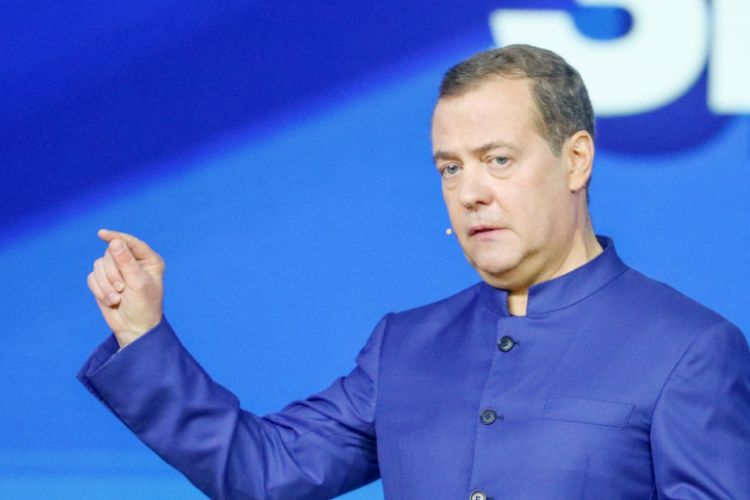 Medvedyev Rusiyanın Ukrayna ilə bağlı danışıqların nəticələrini açıqlamamasının səbəbini izah etdi